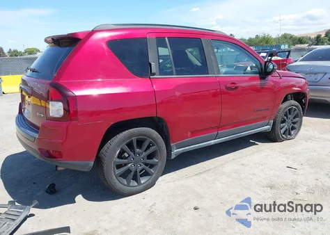 2015 Jeep Compass Altitude Edition z USA, uszkodzony, nr VIN 1C4NJCBA2FD428437